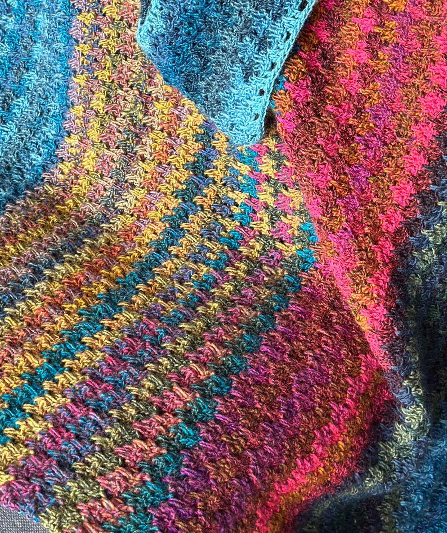 Autumn‘s Lake View Crochet Blanket Pattern