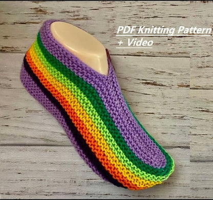 Knitted slippers from a square