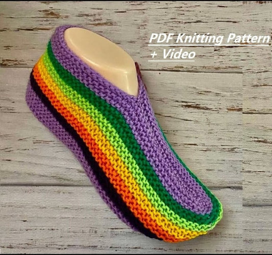 Knitted slippers from a square