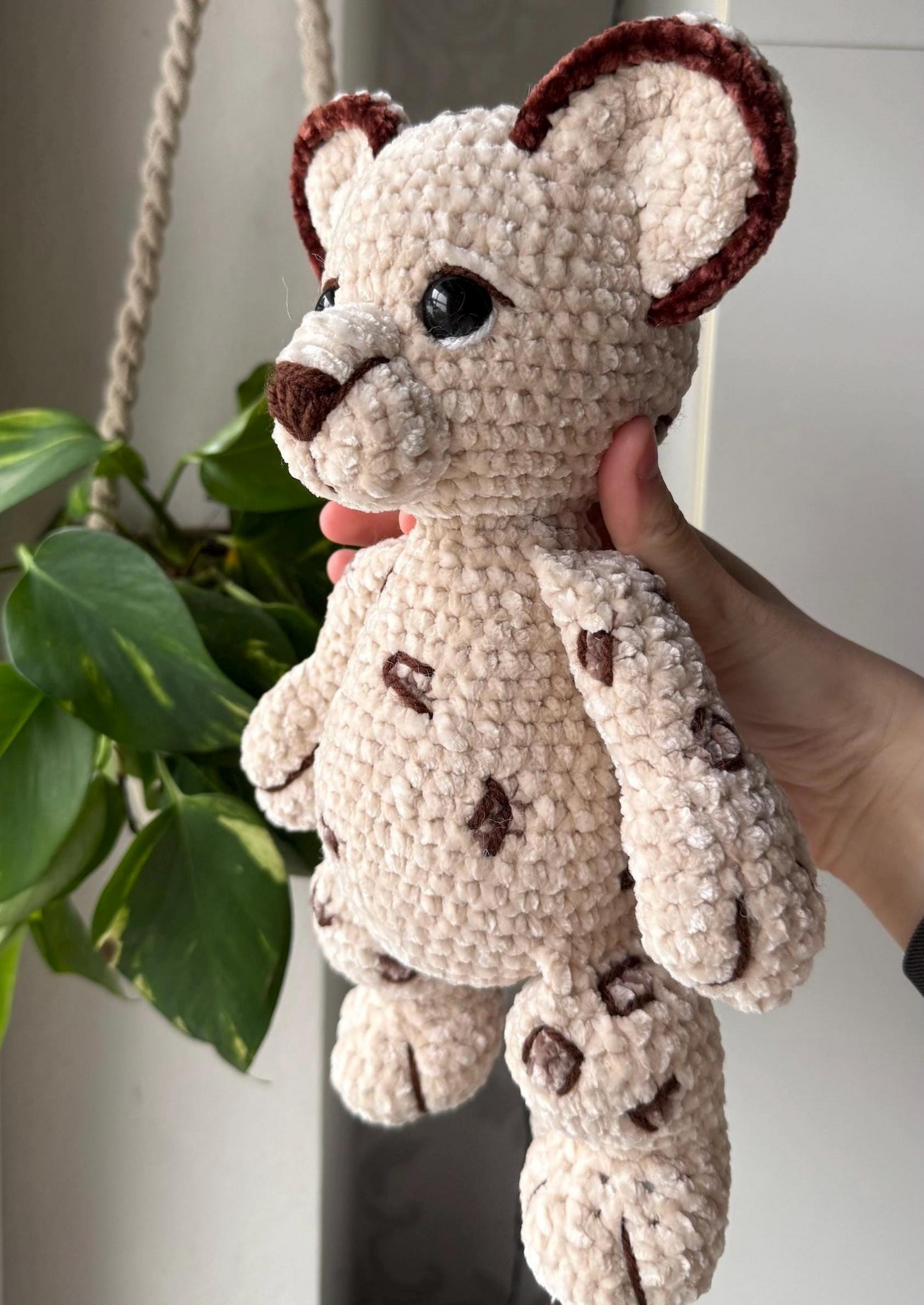 Cleo the cheetah & Suki the snow leopard Crochet Pattern