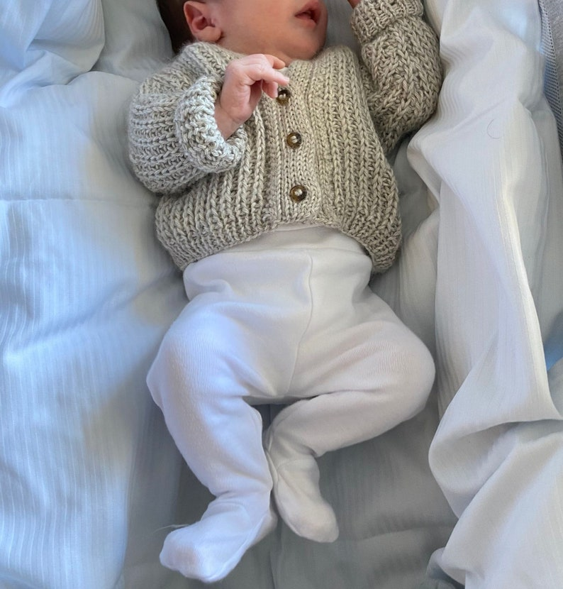 Aaron's Cardigan Knitting Pattern